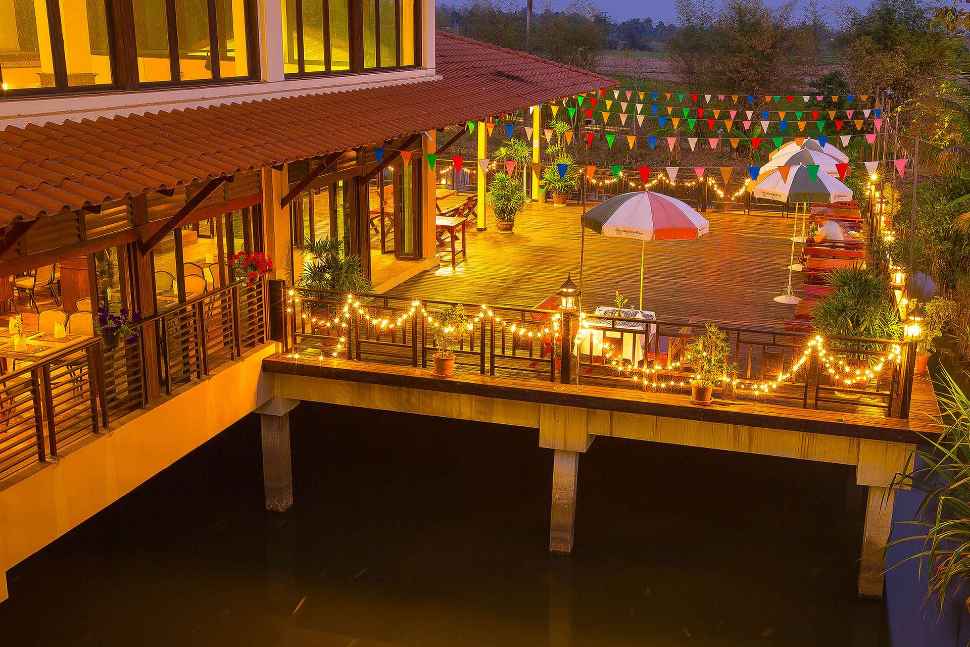 Dining Atmosphere